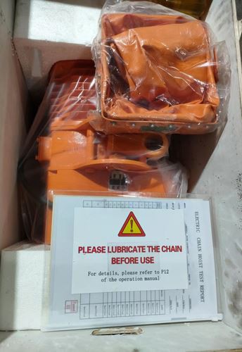 Um cliente em Santos, Brasil comprou duas talhas elétricas