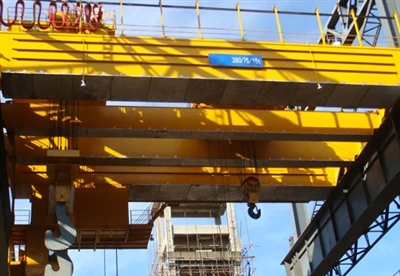 Manutenção de grandes pontes rolantes